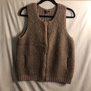 Gap Sherpa Sweater Vest Size L NEW
